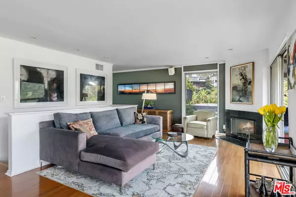 Los Angeles, CA 90068,2843 Lambert Drive