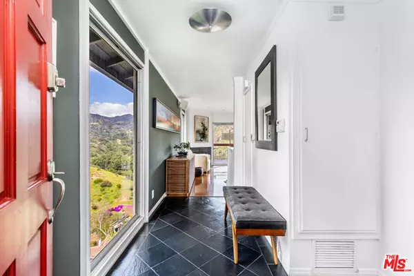 Los Angeles, CA 90068,2843 Lambert Drive