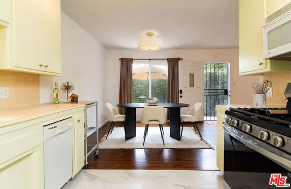 Long Beach, CA 90802,326 Hermosa Avenue #7