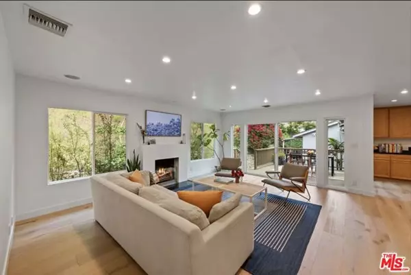 Los Angeles, CA 90049,3520 Mandeville Canyon Road