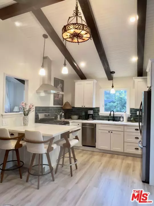 Woodland Hills (los Angeles), CA 91364,5262 Sale Avenue