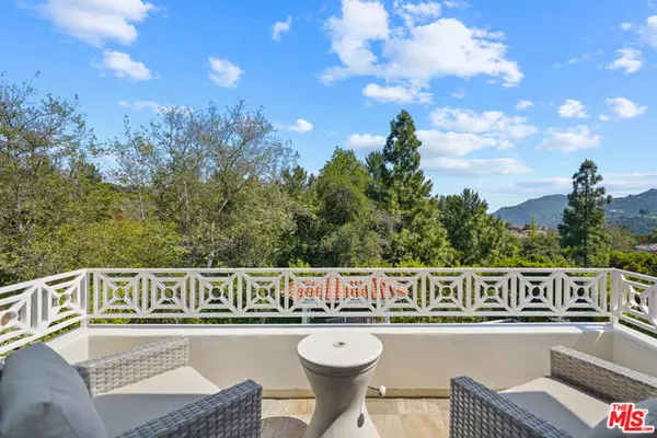 Los Angeles, CA 90077,11730 Stonehenge