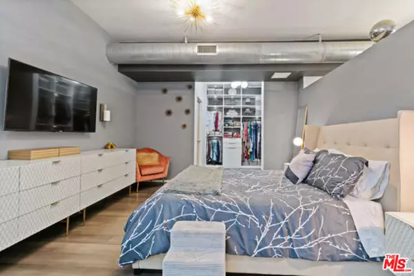 Los Angeles, CA 90015,1111 S Grand Avenue #716