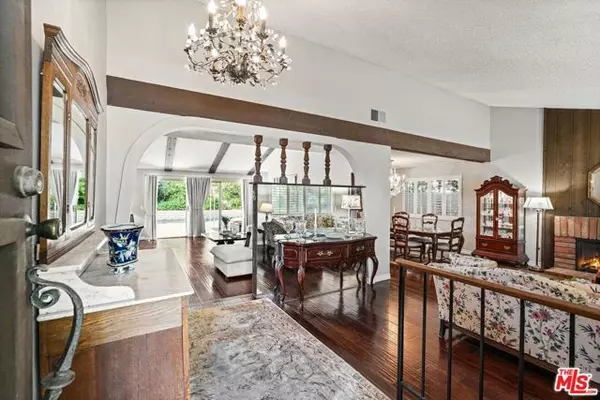 Porter Ranch (los Angeles), CA 91326,10621 Vanalden Avenue