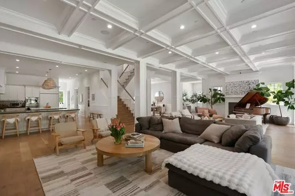 Los Angeles, CA 90049,12090 Chalon Road