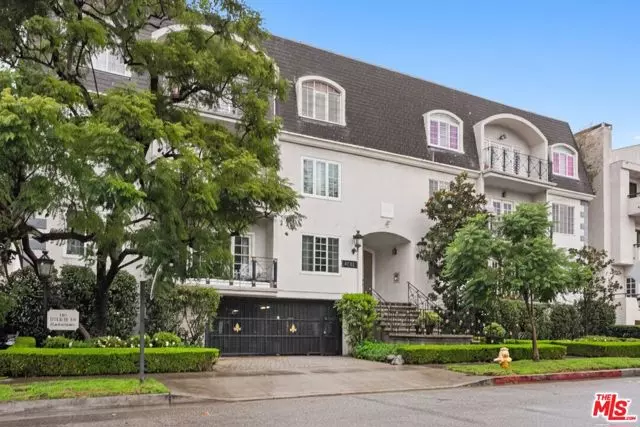 Los Angeles, CA 90049,11745 Montana Avenue #104