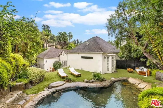 Los Angeles, CA 90046,1907 N Curson Avenue