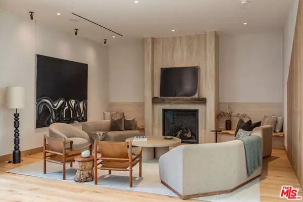 Los Angeles, CA 90069,1307 N Doheny Drive