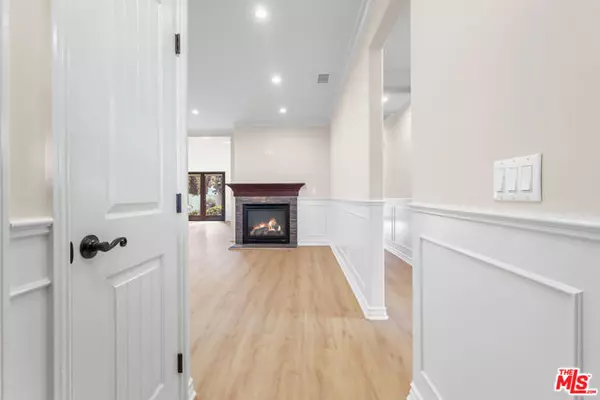 Sherman Oaks, CA 91411,14716 Cumpston Street