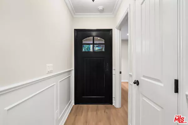 Sherman Oaks, CA 91411,14716 Cumpston Street