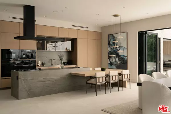 Los Angeles, CA 90064,9919 Girla Way