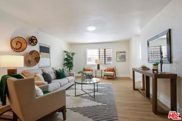 Los Angeles, CA 90043,6339 10th Avenue