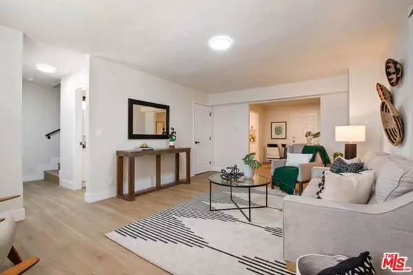 Los Angeles, CA 90043,6339 10th Avenue