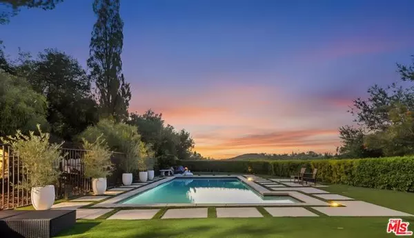 Woodland Hills (los Angeles), CA 91364,22241 Alizondo Drive