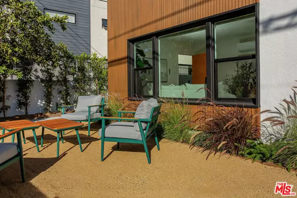 Los Angeles, CA 90016,2046 S Burnside Avenue