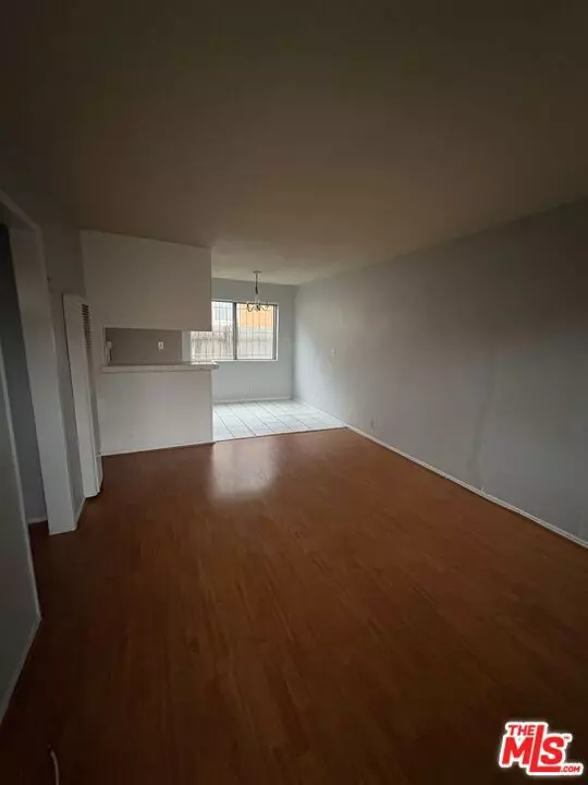 Los Angeles, CA 90006,961 S Kenmore Avenue