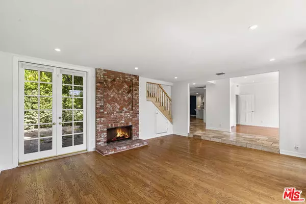 Tarzana (los Angeles), CA 91356,18339 Linnet Street