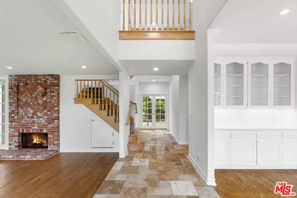 Tarzana (los Angeles), CA 91356,18339 Linnet Street