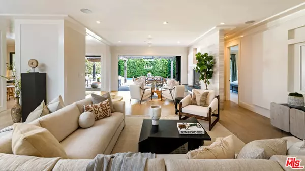 Pacific Palisades (los Angeles), CA 90272,720 Amalfi Drive