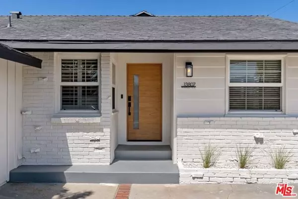 Van Nuys (los Angeles), CA 91405,13807 Wyandotte Street