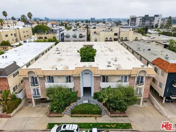 Los Angeles, CA 90049,11964 Kiowa Avenue