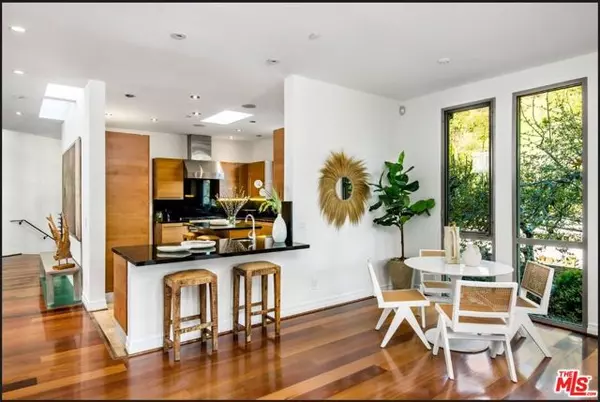 Los Angeles, CA 90049,3685 Mandeville Canyon Road