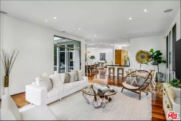 Los Angeles, CA 90049,3685 Mandeville Canyon Road