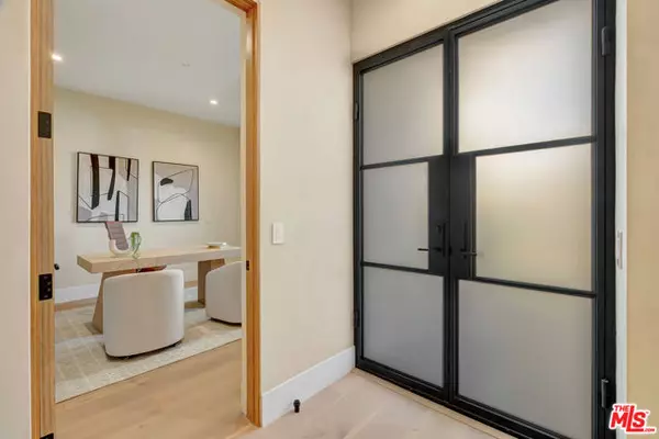 Encino (los Angeles), CA 91316,5935 Yarmouth Avenue