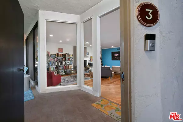 Los Angeles, CA 90049,11687 Bellagio Road #3