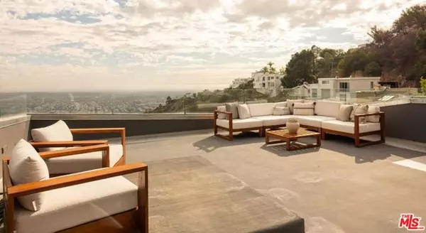 2158 Sunset Plaza Drive, Los Angeles, CA 90069