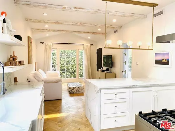 8062 Waring Avenue, Los Angeles, CA 90046