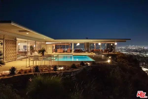 Los Angeles, CA 90069,1635 Woods Drive