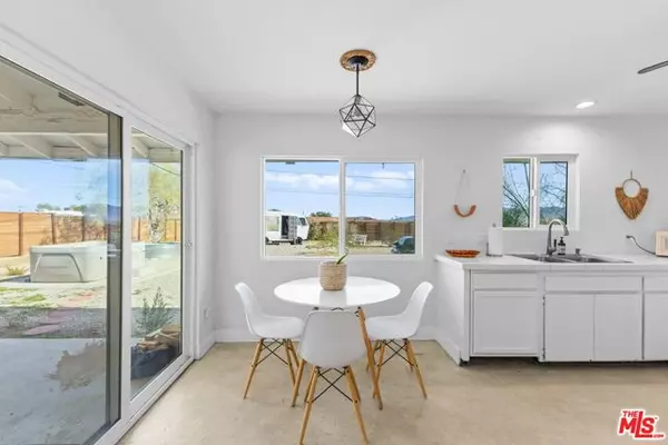 Joshua Tree, CA 92252,4789 Avenida Del Sol