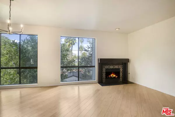 Sherman Oaks, CA 91423,13331 Moorpark Street #233