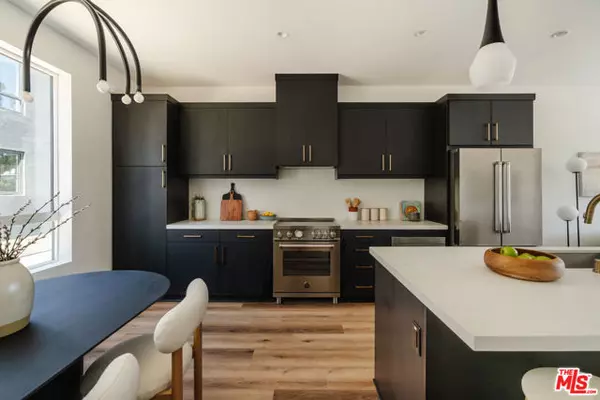 Los Angeles, CA 90065,3860 N Riley Lane