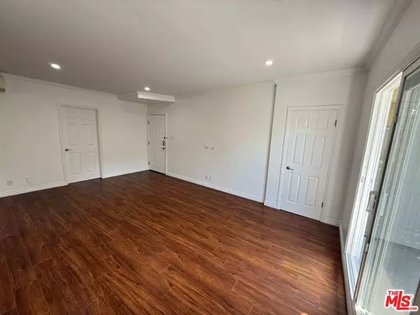 Beverly Hills, CA 90212,332 S Rexford Drive #6