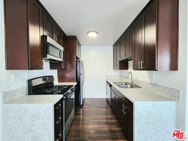 Los Angeles, CA 90004,639 N Alexandria Avenue #7