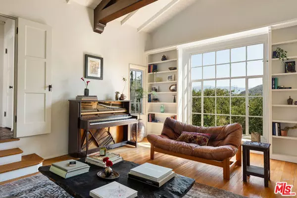 Los Angeles, CA 90068,3468 Troy Drive