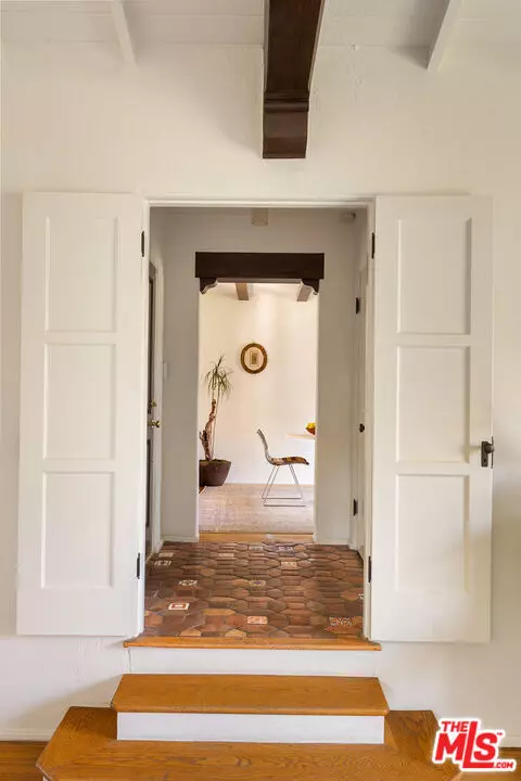 Los Angeles, CA 90068,3468 Troy Drive