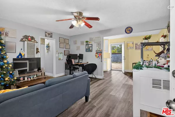 Harbor City (los Angeles), CA 90710,1416 255th Street