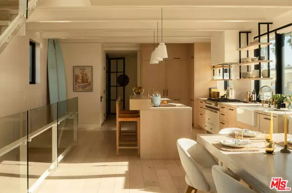 Santa Monica, CA 90405,120 N Hart Avenue