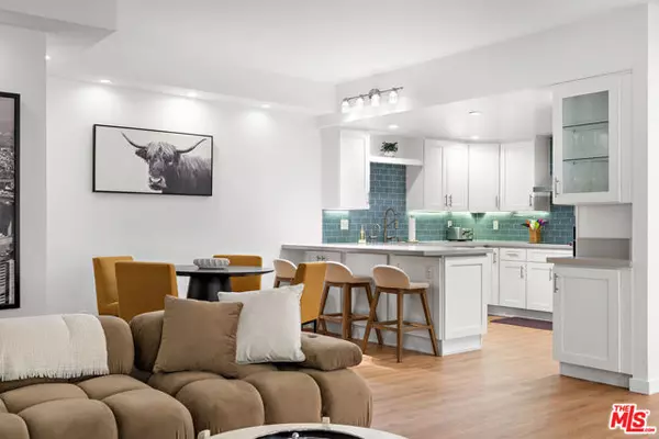 Los Angeles, CA 90048,321 S San Vicente Boulevard #507