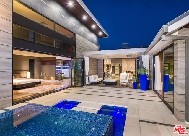 Los Angeles, CA 90049,12318 W SUNSET Boulevard