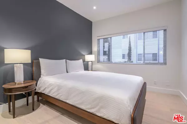 Los Angeles, CA 90025,1818 Thayer Avenue #105