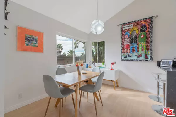 Los Angeles, CA 90068,1979 Grace Avenue #Unit #8