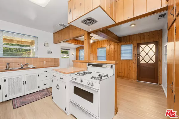 Sherman Oaks, CA 91403,4822 Lemona Avenue