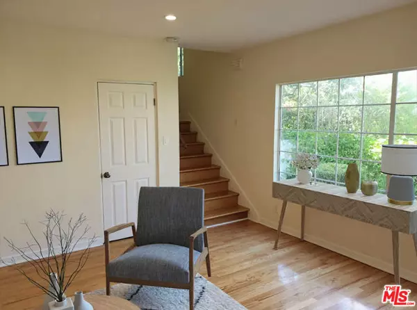 Los Angeles, CA 90019,1037 S Longwood Avenue