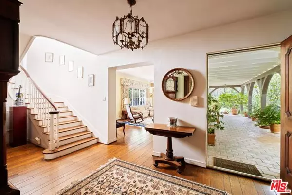 Los Angeles, CA 90049,456 N Bristol Avenue