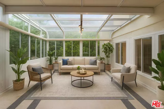 Beverly Hills, CA 90210,713 N Elm Drive