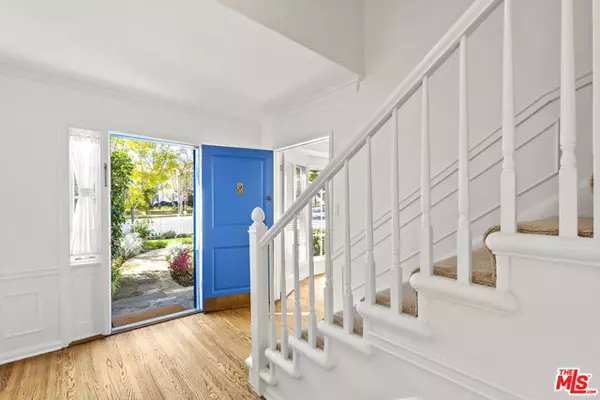 Los Angeles, CA 90035,1204 Beverwil Drive